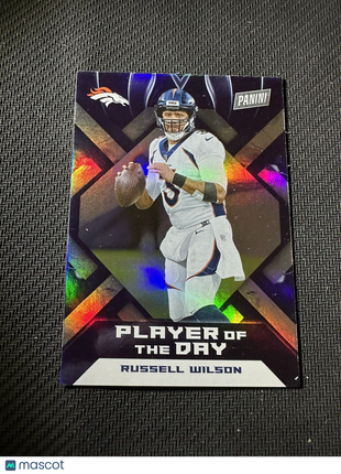 2022 Panini Player of the Day - Holo #4 Russell Wilson