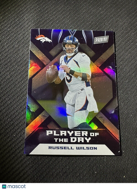 2022 Panini Player of the Day - Holo #4 Russell Wilson