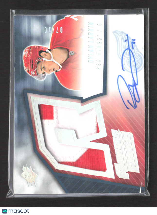 2015 Upper Deck SPx Hockey Dylan Larkin #SPXR-DL Patch Auto /10