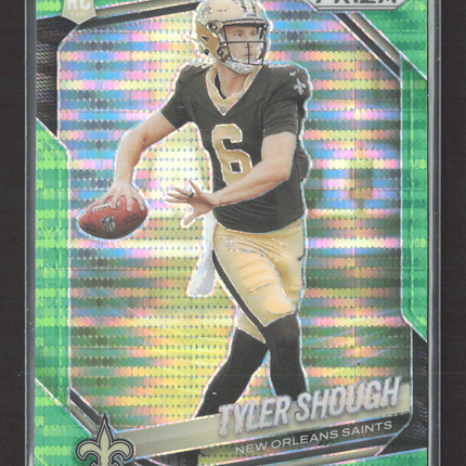 2025 Panini Prizm Tyler Shough #327 Green Pulsar RC