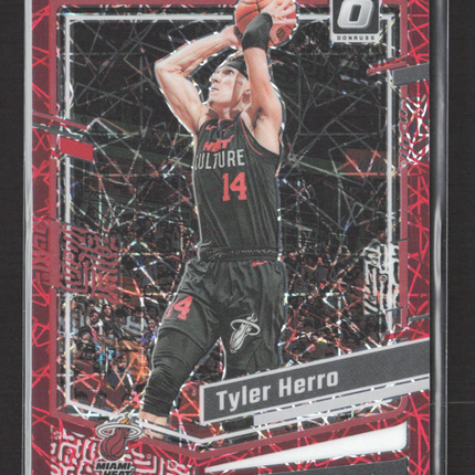 2024 Panini Donruss Optic Prizm Tyler Herro #180 Red Velocity 250/299