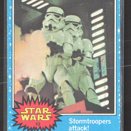 1977 Topps Star Wars Series 1 Blue Border Stormtroopers attack! #42