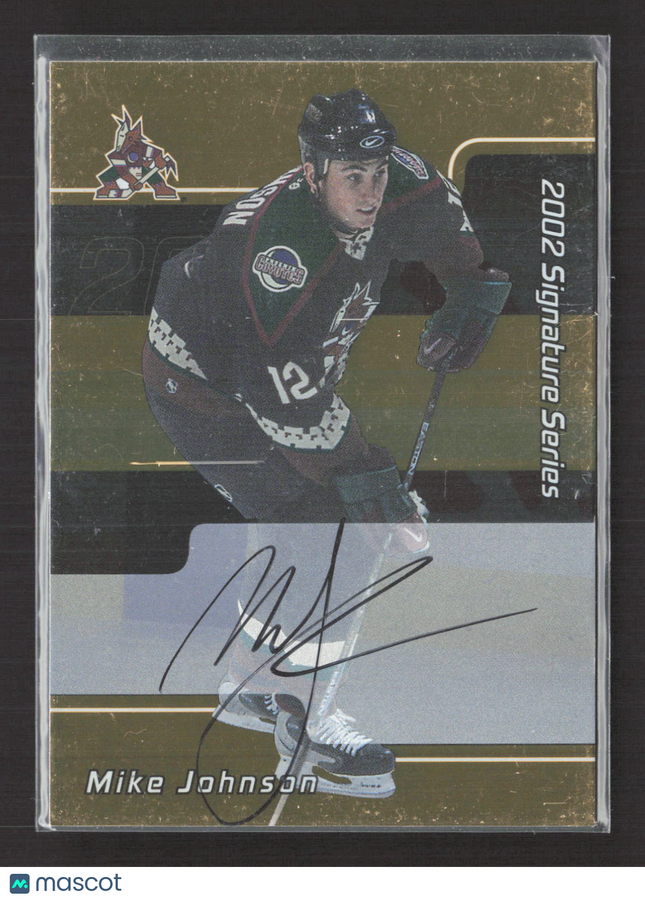 2002 In The Game Signature Series Mike Johnson #166 auto gold