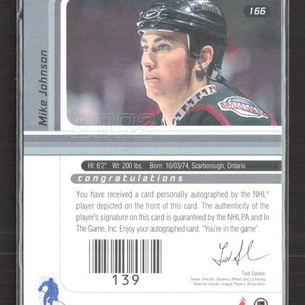 2002 In The Game Signature Series Mike Johnson #166 auto gold