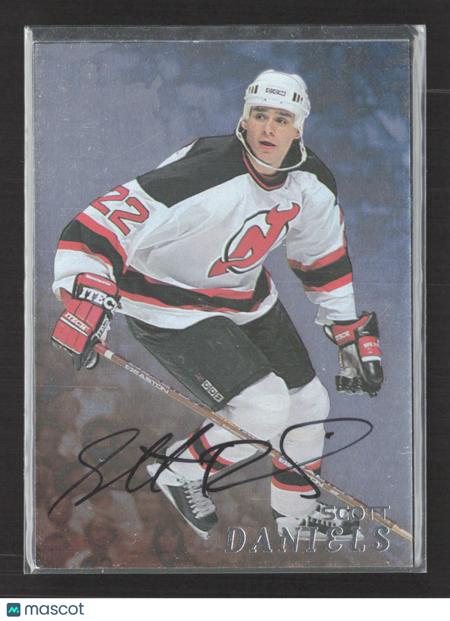 1998 Be A Player Scott Daniels #229 auto Auto