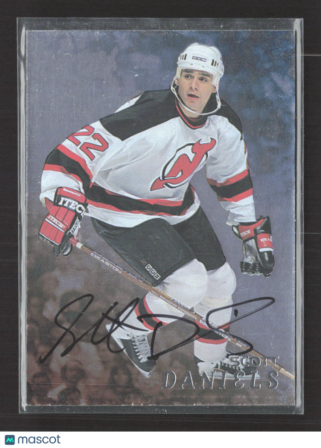 1998 In The Game Be A Player Scott Daniels #229 auto Auto