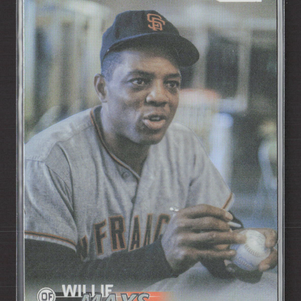 2023 Topps Stadium Club Willie Mays #10 Rainbow Foilboard 17/25