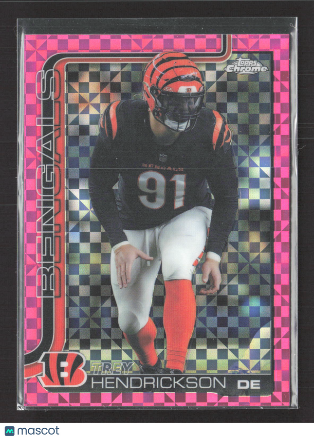 2025 Topps Chrome Trey Hendrickson #65 Pink X-Fractor
