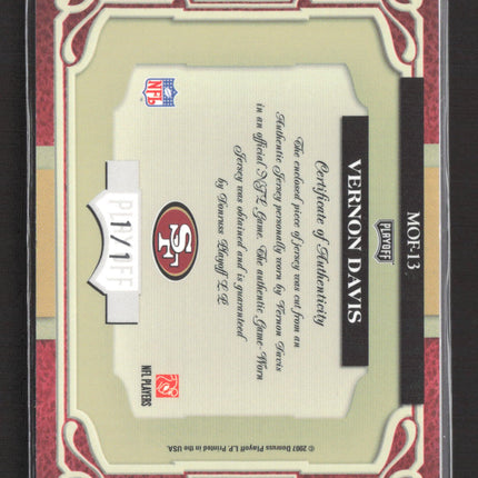 2007 Absolute Memorabilia Marks of Fame Vernon Davis #MOF-13 Game Worn Patch 1/1