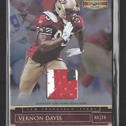 2007 Donruss Gridiron Gear Vernon Davis #46 Authentic Game-Worn Prime Patch /50