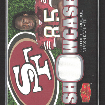 2006 Fleer Flair Showcase Stitches Vernon Davis #SHS-VD Memorabilia Jersey