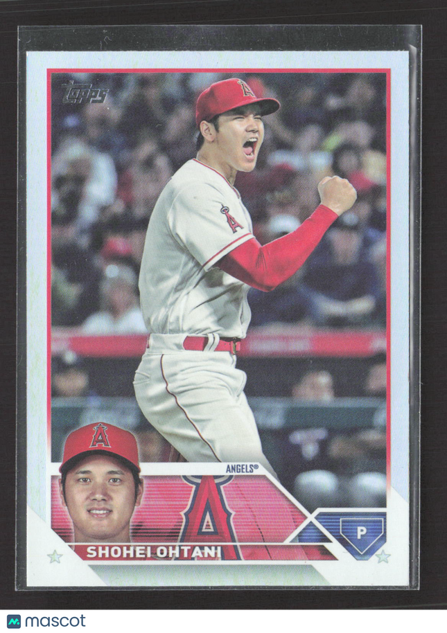 2023 Topps Series One Shohei Ohtani #17 Rainbow Foil