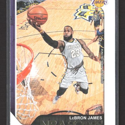 2018 Panini NBA Hoops LeBron James #82