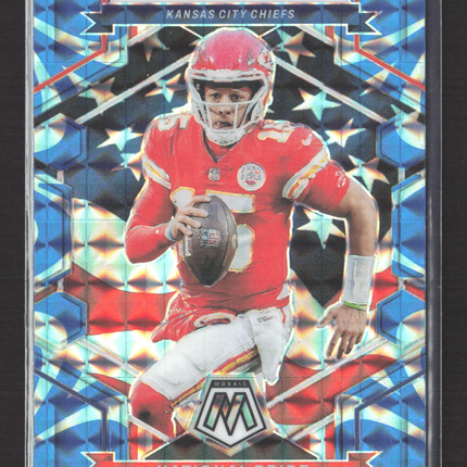 2023 Panini Mosaic Prizm Patrick Mahomes II #251 National Pride blue