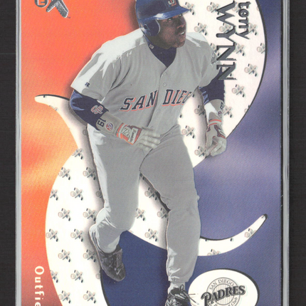 2000 Fleer SkyBox E-X Tony Gwynn #4