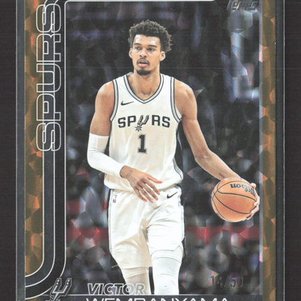 2025 Topps Flagship Victor Wembanyama #195 Gold Foil 14/50