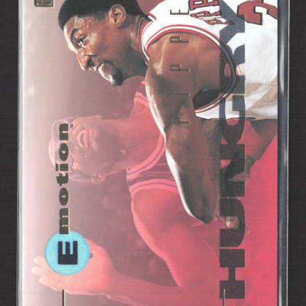 1995 SkyBox E-Motion Scottie Pippen #13