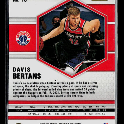 2021 Panini Mosaic Davis Bertans #10 Gold Wave