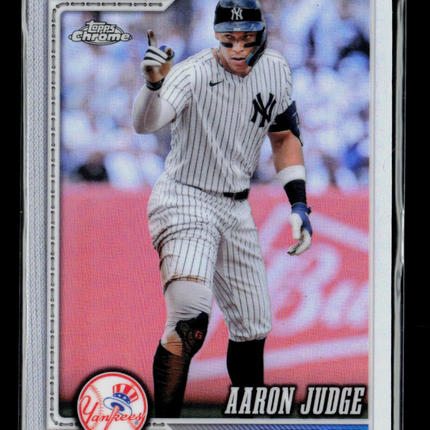 2026 Topps Chrome Aaron Judge #100 Refractor