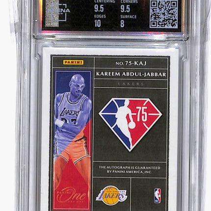 2021 Panini One & One 75th Kareem Abdul-Jabbar #75-KAJ 15/49 Arena Club 8.5 Auto