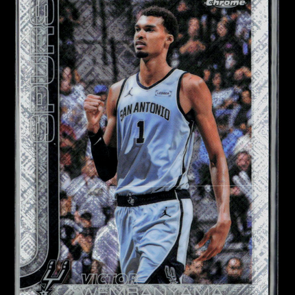 2026 Topps Chrome Victor Wembanyama #22 Skylight