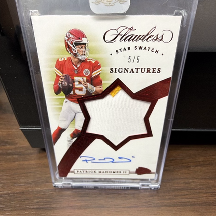 2020 Panini Flawless Star Swatch Patrick Mahomes #SSS-PAM Patch Auto 5/5