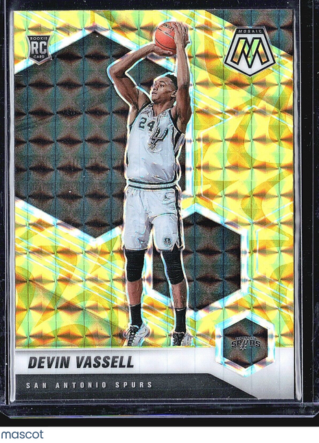 2020-21 Panini Mosaic - Rookie #221 Devin Vassell (RC) Gold Reactive