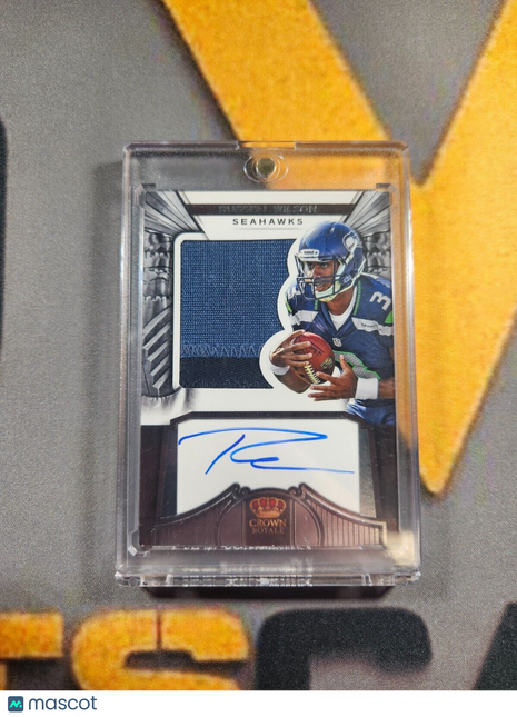 2012 Crown Royale Russell Wilson Silhouettes Rc Patch Auto /349 #280