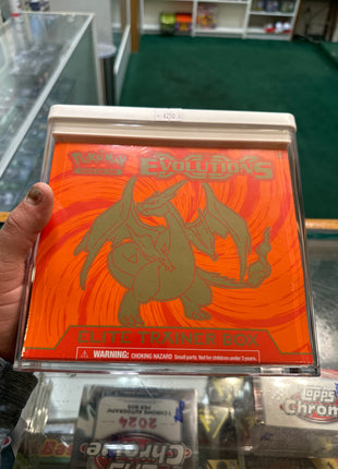 Pokemon charizard evolutions etb