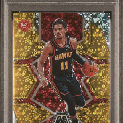 2021 Panini Mosaic Trae Young #129 Gold Fast Break /10 PSA 9