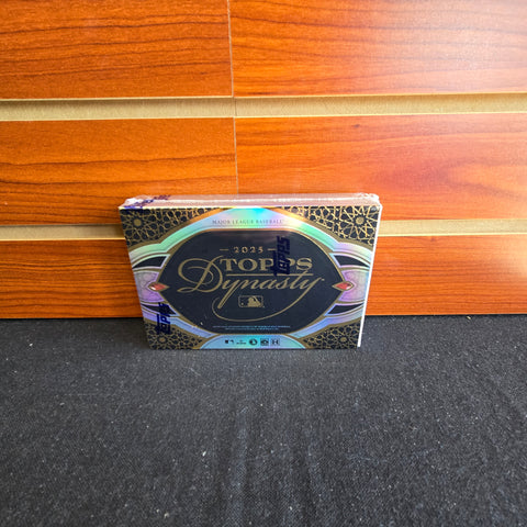 MLB 2025 Topps Dynasty Baseball Hobby Box