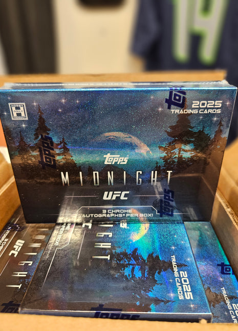UFC 2025 Topps Midnight UFC Hobby Box