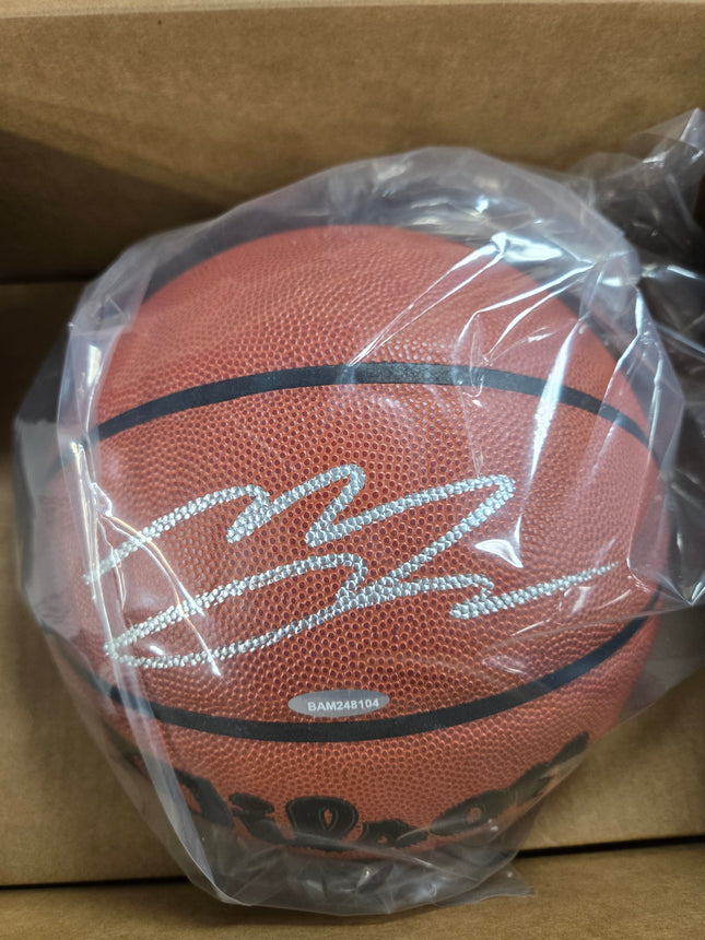 MEM Moses Moody Signed Basketball UDA BAM248104