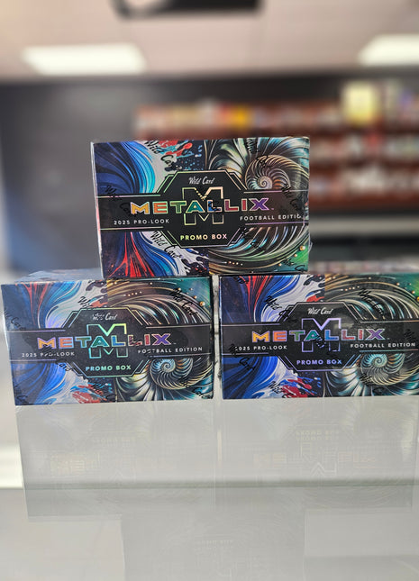 NFL 2025 Wild Card Pro Look Metallix Football Edition Box