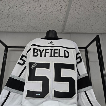MEM QUINTON BYFIELD Signed Autographed Los Angeles LA Kings Hockey Jersey WHITE COA