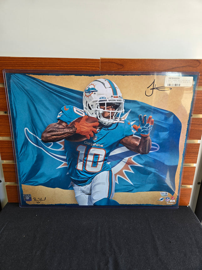MEM Tyreek Hill Signed 16x20 Miami Dolphins Photo FANATICS 3/10